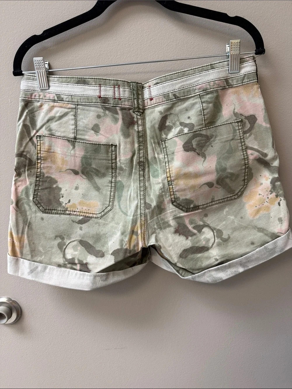 Hei Hei Anthropologie The Wanderer Camo Modern Utility  Shorts - Sz 27